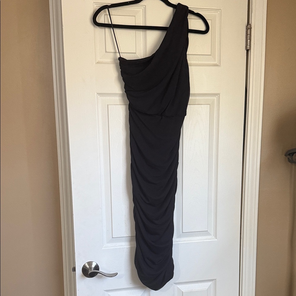 Elegant Black One-Shoulder Dress
